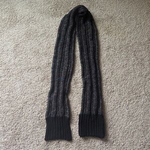 Ladies Columbia Winter Pocket Scarf Rainbow Knit Dark Multicolor Button Closure